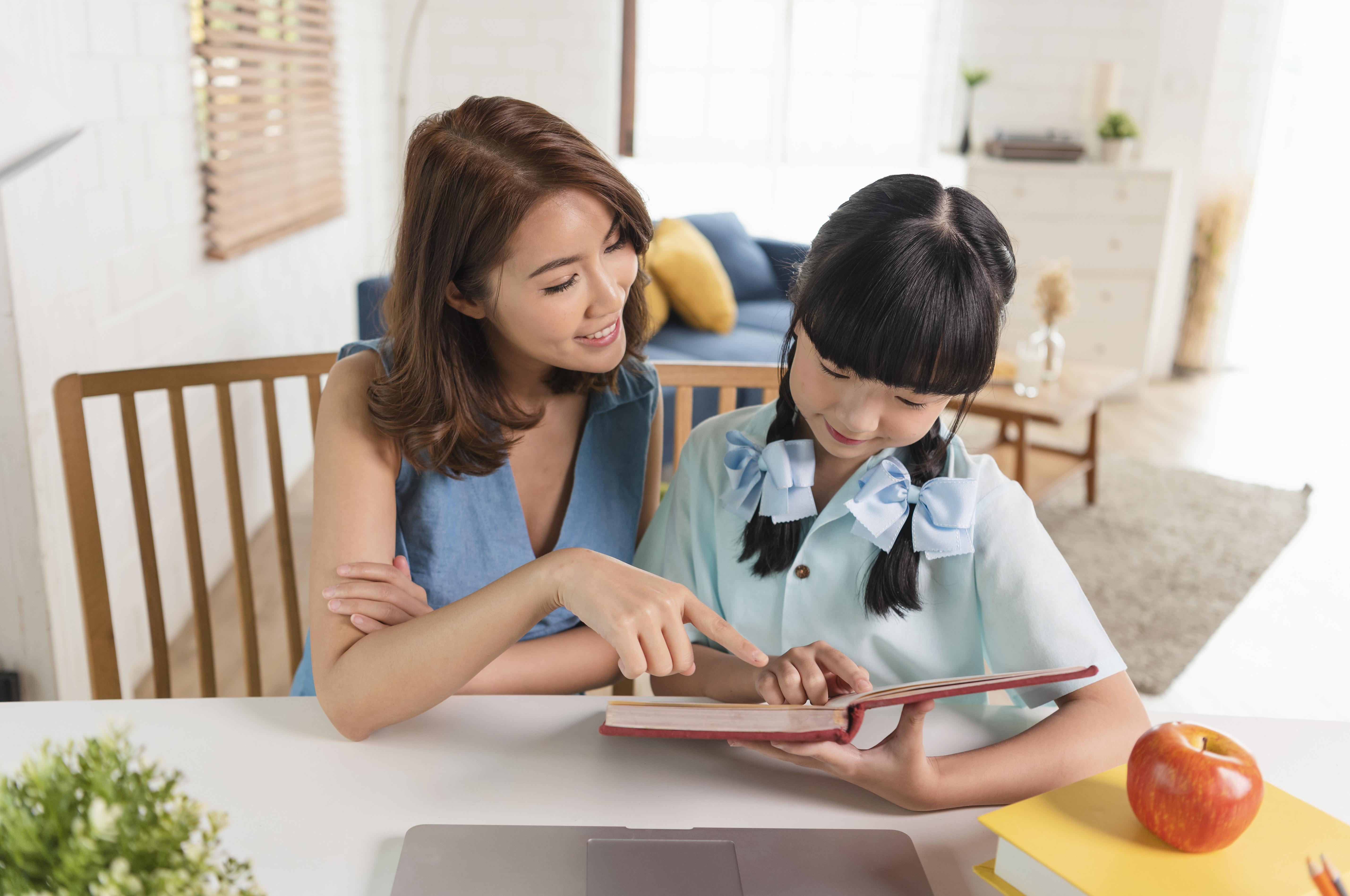 reading-aloud-with-parents